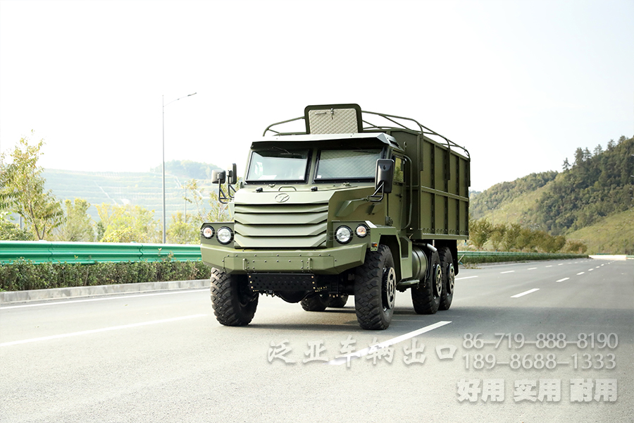 六驱长头越野防护型装甲车_6*6尖头维和训练装甲运兵车_定制化越野专用车型改装出口